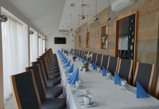 RESTAURACJA TARASOWA