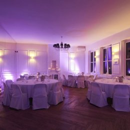 Samo Centrum Wszechświata - Sale weselne