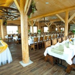 Dwór Chata Gieda - Sale weselne