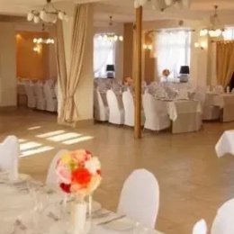 Pałacyk w Pakości - Sale weselne