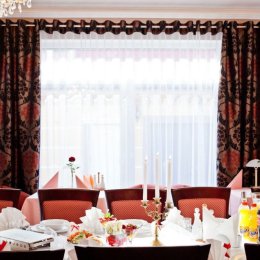 Dom nad Rzeką - Sale weselne