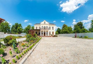 Dwór Ordynata / Oficyna Pałacowa Ordynata