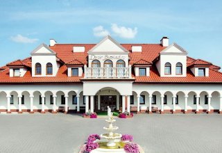 Dwór Biesiadny w Rojewie