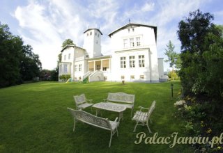 Pałac w Janowie