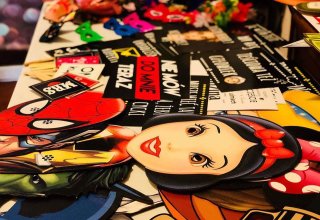 W Krzywym Zwierciadle - SelfieMirror