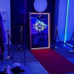 Fotolustro MIRRBOX - Fotobudka na wesele