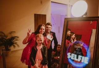 Fotobudka LUSTERKO Selfie Mirror Fotolustro