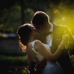 Magic Gate Cinema & Media Productions - Kamerzysta na wesele