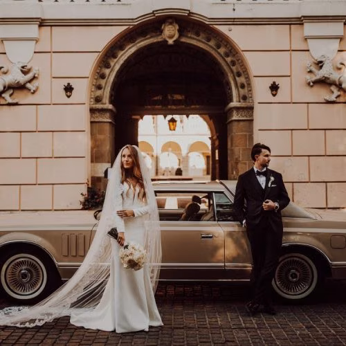 *Klasykiem w Nowe Życie* [Czarny, Błękitny, Kremowy] - Auto do ślubu