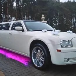 "Limuzyny do ślubu i nie tylko " www.limo300c.com - Auto do ślubu