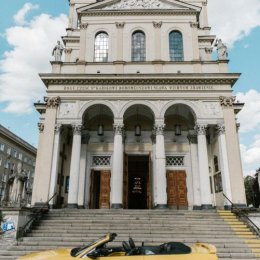 Stajnia Braci - BMW, Mustang, Garbus, Fiat, Polonez - Auto do ślubu