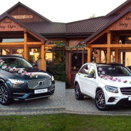 BIały mercedes oraz granatowe volvo do ślubu - Auto do ślubu