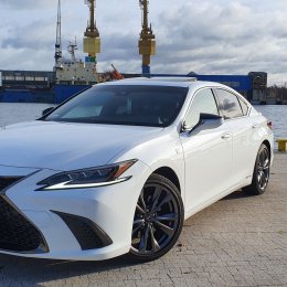 Lexus ES 300H F-SPORT Auto do ślubu VIP Transfer - Auto do ślubu