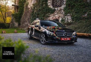 Czarny Mercedes - Samochód do Ślubu - Ekskluzywne Przejazdy