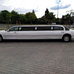 Limuzyna - Auto do ślubu