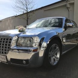 Złote auto do ślubu - Auto do ślubu