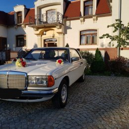 Mercedes 123 Coupe - Auto do ślubu