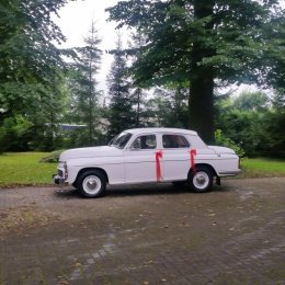 Piękna Warszawa 223 z 1971 roku - Auto do ślubu