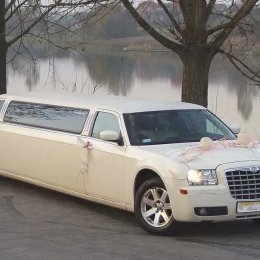 Auto limuzyna do ślubu - Chrysler 300 Nowy Model - Auto do ślubu