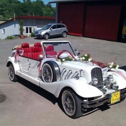 Retro auto - Auto do ślubu