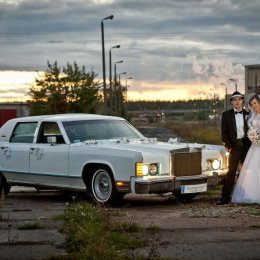 Sześcioosobowa zabytkowa limuzyna - Auto do ślubu
