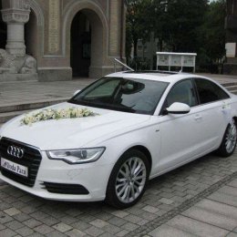 Białe Audi A5 - Auto do ślubu