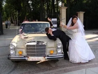 Zabytkowy amerykański Mercedes - Auto do ślubu