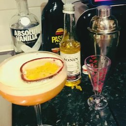 Mobilny ZanziBar usługi barmańskie - Barman na wesele