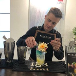 Kufel Event zadzwoń do nas - Barman na wesele