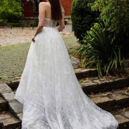 Czar Bieli Salon Sukien Ślubnych - Suknie ślubne