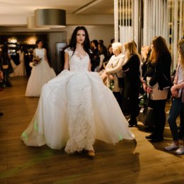 CLOO Salon Sukien Ślubnych - Suknie ślubne