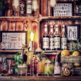 Cocktails Manufactory - Usługi Barmańskie - Mobilny Drink - Barman na wesele