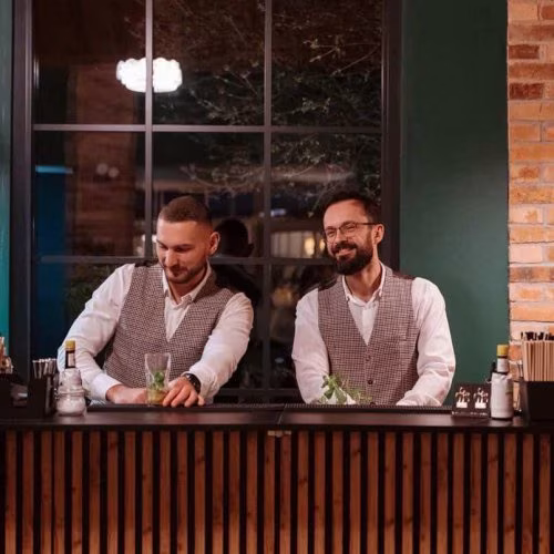 COCKTAILS Agencja Barmańska - Barman na wesele