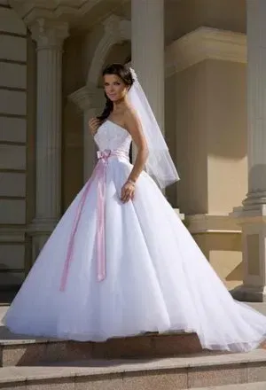 Salon Sukien Ślubnych Victoria