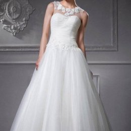 Salon Mody Ślubnej i Wieczorowej Bolesławy Chylińskiej - Suknie ślubne