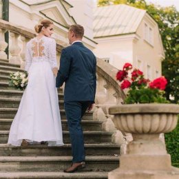 Karjona - Artystyczna Pracownia Krawiectwa Miarowego - Suknie ślubne