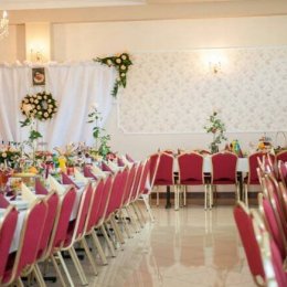 Dom weselny Nowakowski - Suknie ślubne