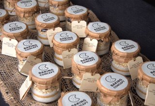 Najciekawsze słodkie upominki dla gości od Baking Concept