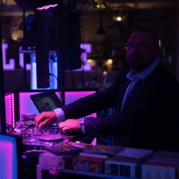 DJ TOMI - kompleksowa i profesjonalna obsługa imprez! - DJ na wesele