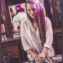 Monika Petryczko - petryczko.pl - DJ na wesele