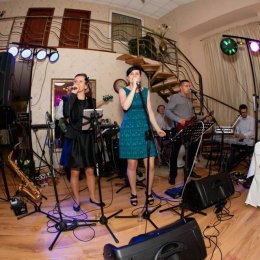 Zespół Muzyczny Ewenement - Zespoły weselne