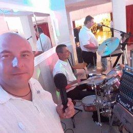 Zespół Muzyczny Maxi Rythm - Zespoły weselne