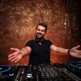 DJ i SHISHA Karol Wojtaś - DJ na wesele