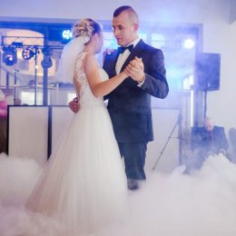 DJ / Wodzirej - napis LOVE, ciężki dym, fotobudka - DJ na wesele