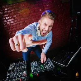 Imprezy Po Byku - DJ na wesele