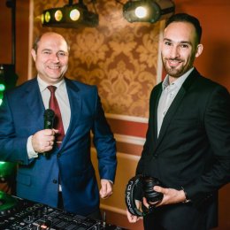 Oprawa muzyczna imprez okolicznościowych - DJ na wesele