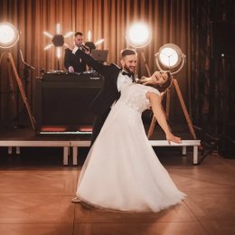 RADOSŁAW WNUK WEDDJING - DJ na wesele