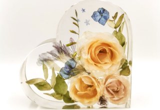 Kwiat na zawsze - kwiaty w żywicy, utrwalanie bukietów ślubnych