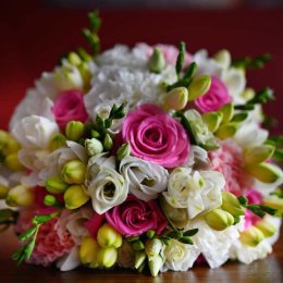 Bukiety ślubne, dekoracje kwiatowe sal , kościołów, aut. - Bukiety ślubne