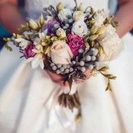 Białe anemony - kompozycje z pasją i wyobraźnią . - Bukiety ślubne